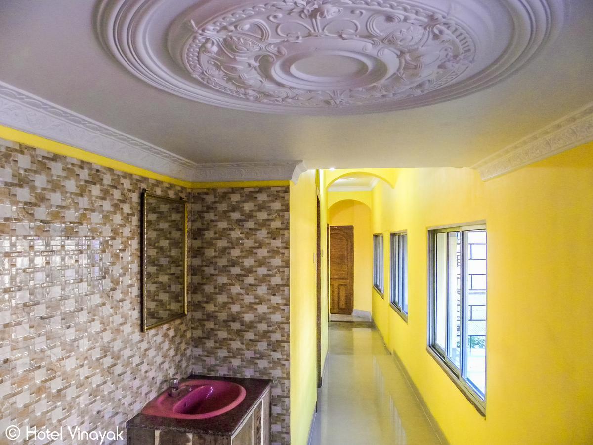 Hotel Vinayak Māldah Eksteriør billede